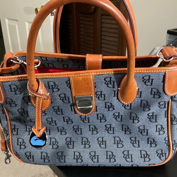 Dooney & Bourke Handbags - Dooney and Bourke signature 3 compartment crossbody handbag